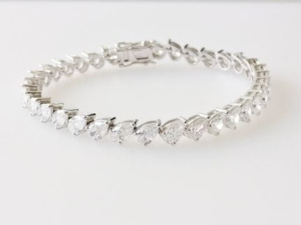 Bracelet
10.43ct Bracelet

GRA Report Number 18200