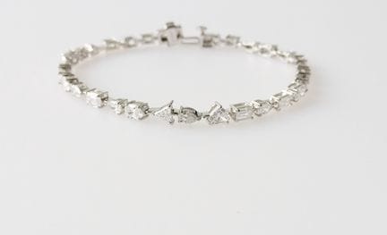 Bracelet
4.88ct Bracelet

Metal: 925 Silver
Weight
