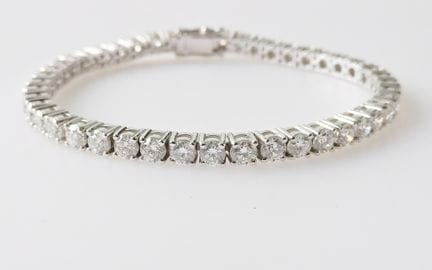Bracelet
11.00ct Bracelet

Metal: 925 Silver
Weigh