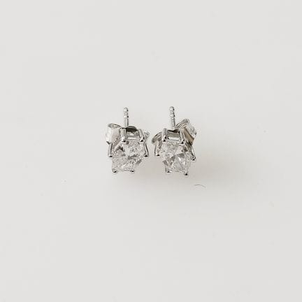 Earrings
0.66ct Earrings

Metal: 925 Silver
Weight
