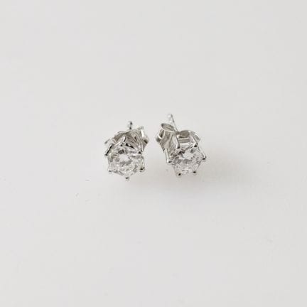 Earrings
0.68ct Earrings

Metal: 925 Silver
Weight