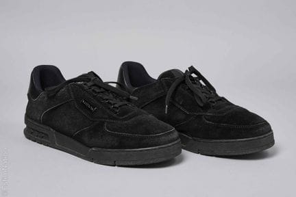 LOUIS VUITTON (2022)
COPPIA DI SNEAKERS in pelle n