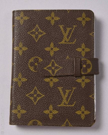 LOUIS VUITTON, CIRCA 1975
COPERTINA con foto su te