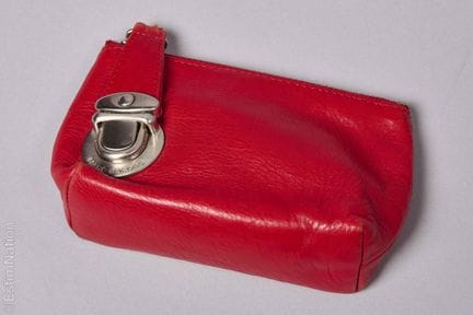 MARC JACOBS
Portafoglio con cerniera in pelle inve