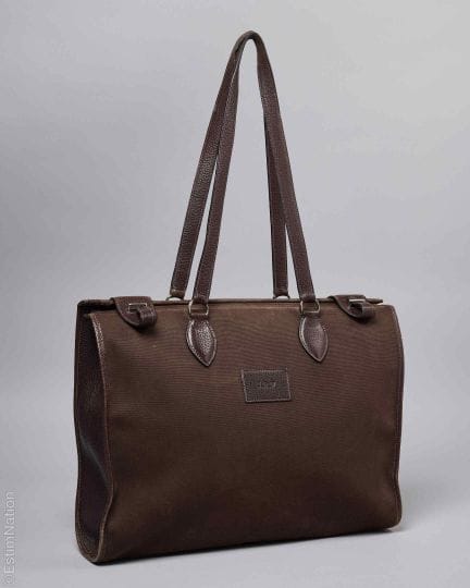 HERMÈS
BORSA "KABA" in tela marrone e pelle di buf