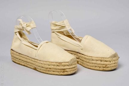 HERMÈS PARIS VINTAGE DI CASTANER
COPPIA DI ESPADRI