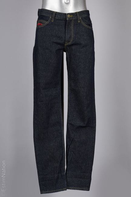 LEE
JEAN "RIDER" slim in denim blu grezzo rigido (