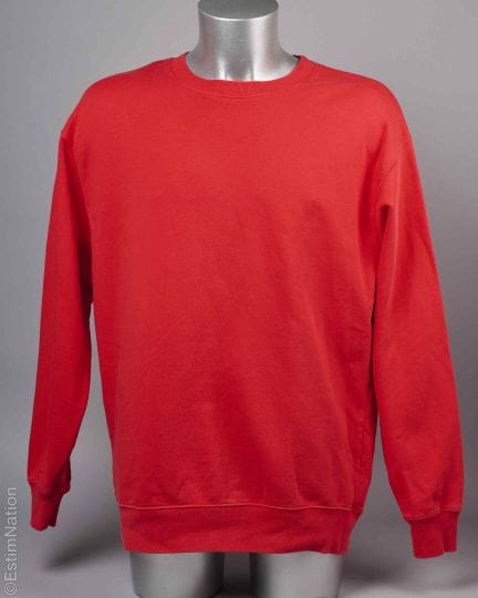 MARNI (2019)
MAGLIONE in felpa rossa con ricamo a 