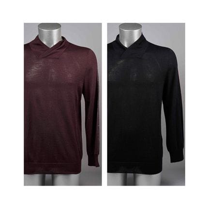 HERMÈS
ENSEMBLE DE DEUX PULLS à col croisé montant