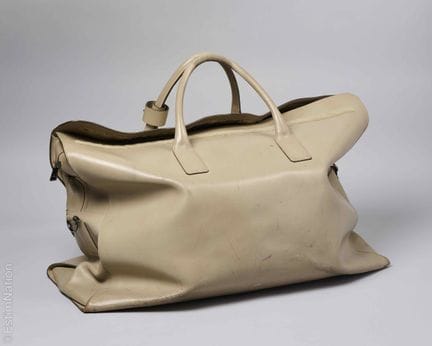 TRUSSARDI
GRANDE BORSA DA VIAGGIO in pelle grigia 