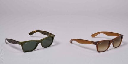 RAY BAN
DUE PAIA DI OCCHIALI DA SOLE "NEW FARER": 