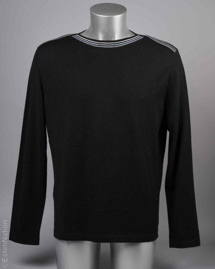 HERMÈS
PULL en cachemire, laine et soie noir, enco