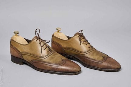 LOUIS VUITTON
PAI di scarpe Richelieu con finiture