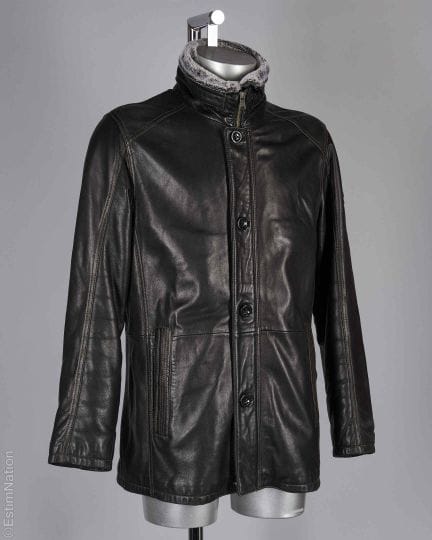 MILLESTONE
GIACCA in pelle nera con cuciture a vis