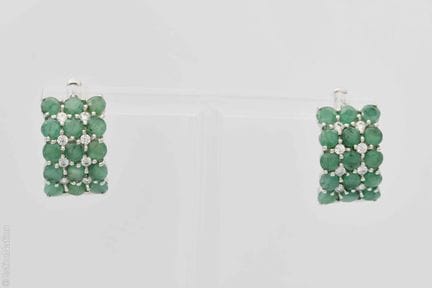 BOUCLES D'OREILLES ÉMERAUDES
Paire de dormeuses en
