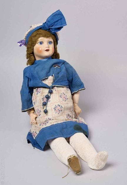 JUGUETE - MUÑECA
Muñeca con cabeza y cuerpo de car