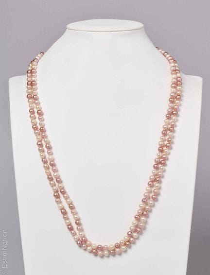 SAUTOIR DE PERLES DE CULTURE ROSE
Sautoir composé 
