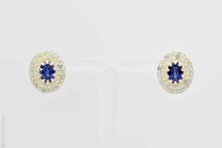 BOUCLES D'OREILLES SAPHIRS
Paire de boucles d'orei
