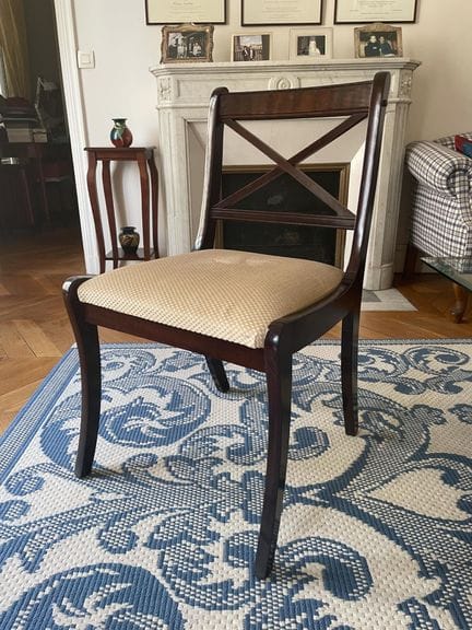 MUEBLES CLÁSICOS
Conjunto de 6 sillas de madera te