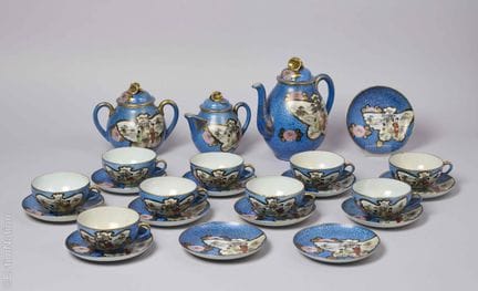 JAPÓN
Juego de té de porcelana, compuesto por una 