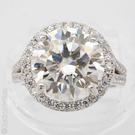BAGUE MOISSANITE
Bague en argent 925/°° centrée d'