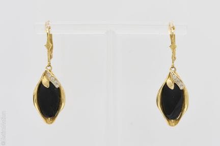 PAIRE DE PENDANTS D'OREILLES EN OR JAUNE
Paire de 