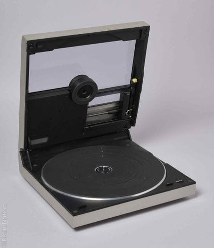 MUSIQUE - TECHNICS
Platine vinyle Technics Quartz 