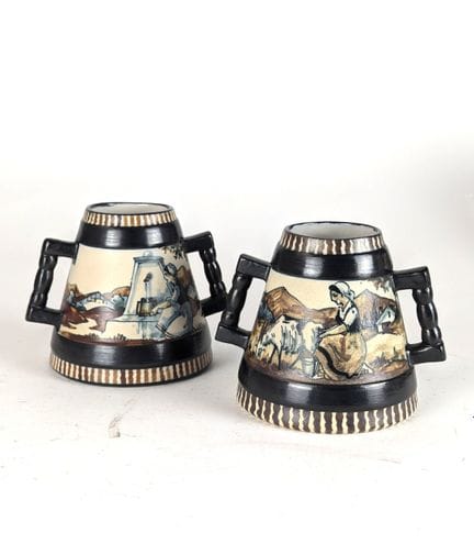 CIBOURE - 菲舍尔时期
多色珐琅彩陶石器，装饰有喷泉边的妇女和挤羊奶的妇女，背景为巴斯克风景