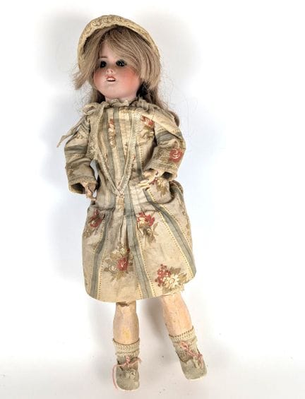SFBJ
DOLL with a porcelain head (mold 60 3/0), fix