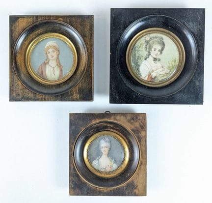 Ecole Française du XIXe siècle
TROIS MINIATURES à 