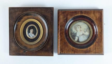 DEUX MINIATURES l'une représentant un portrait de 