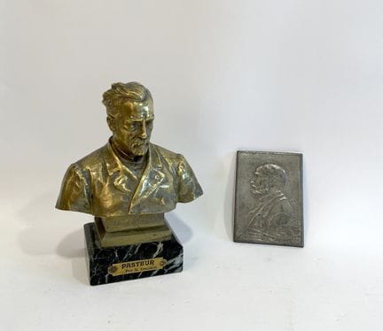 [Louis PASTEUR]
- Buste en bronze d'après Horace D