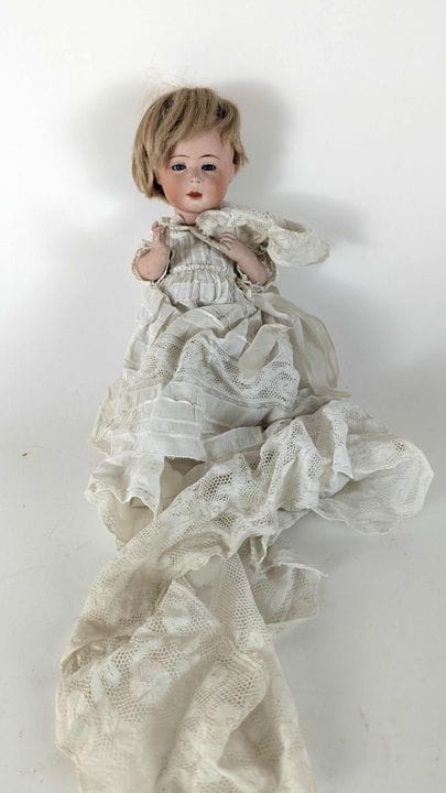 DIP
German "POUPON DE CARACTERE" doll, with an ope