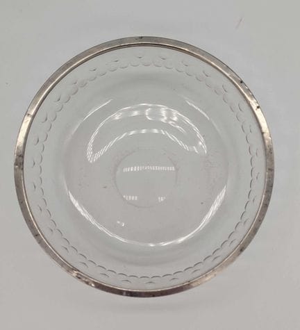 INSALATIERA in vetro con decorazioni a scanalature
