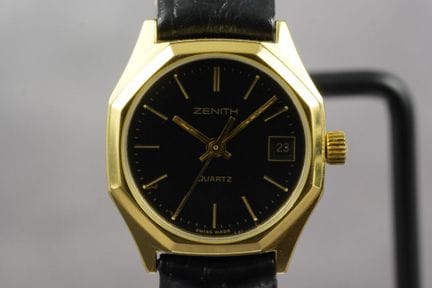这款Zenith Surf Quartz（型号27.0570.106）是一款充满复古魅力的女士腕表。