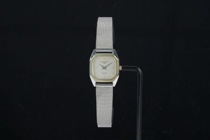 Longines XL 18 référence 960 6344 est une montre d