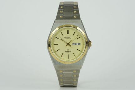 Orient Quartz, codice G589009-70CA. Questo orologi