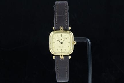 Il Longines Quartz, codice 153 6904, è un orologio