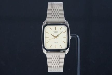 Il Seiko Dolce, codice 5931-5430, è un orologio un