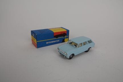 POLITOYS - ITALIA (1)
68 FIAT 1300 FAMIGLIARE, blu