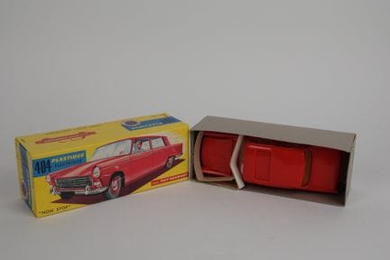 FRANCE JOUETS - FRANCIA (1)
1057 PEUGEOT 404 con t
