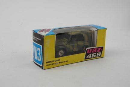 NOVOEXPORT - URSS (1)
A-34 UAZ 469 mimetico color 