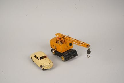 DINKY TOYS - INGHILTERRA (2)
- 156 ROVER 75, color