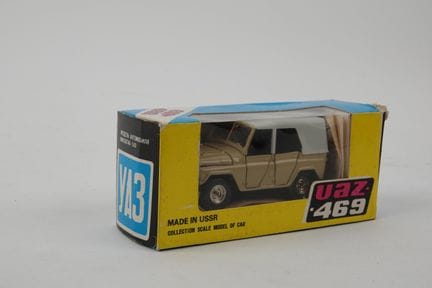 NOVOEXPORT - USSR (1)
A-34 UAZ 469, sand-colored. 