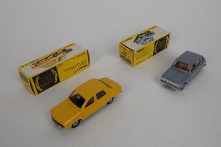 DINKY SPAIN - SPAGNA (2)
- 1424 RENAULT 12 TL, gia
