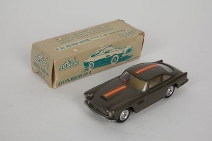 SOLIDO - FRANCIA (1)
ASTON MARTIN DB4, bronzo, ver