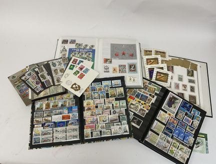 Set di sei francobolli d'oro dello Yemen. 

Si all
