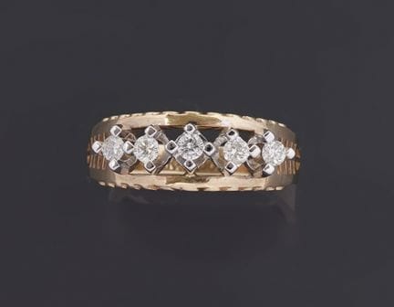 Ring aus 14 Karat Gelbgold (585 Tausendstel), stuf