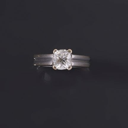 Solitärring aus 18 Karat Weißgold (750) mit einem 