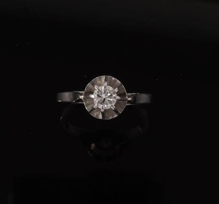 Solitärring aus 18 Karat Weißgold (750er) mit eine